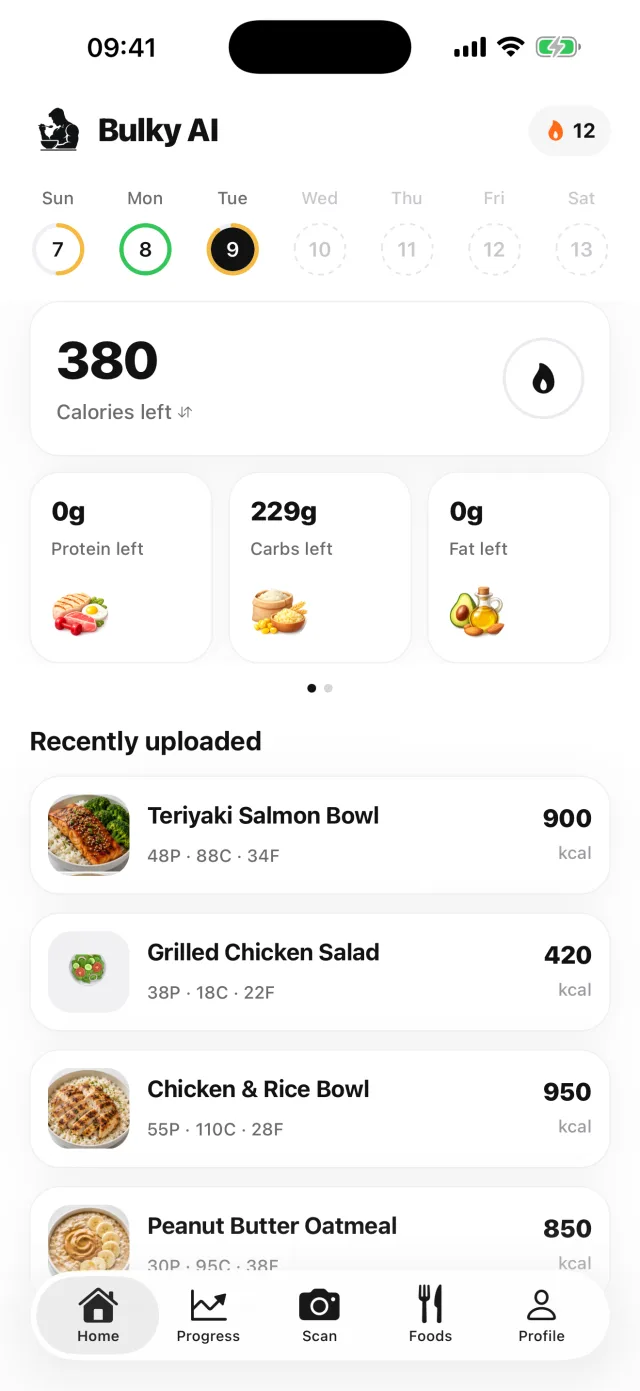 Bulky AI home screen with calories left and today's meals